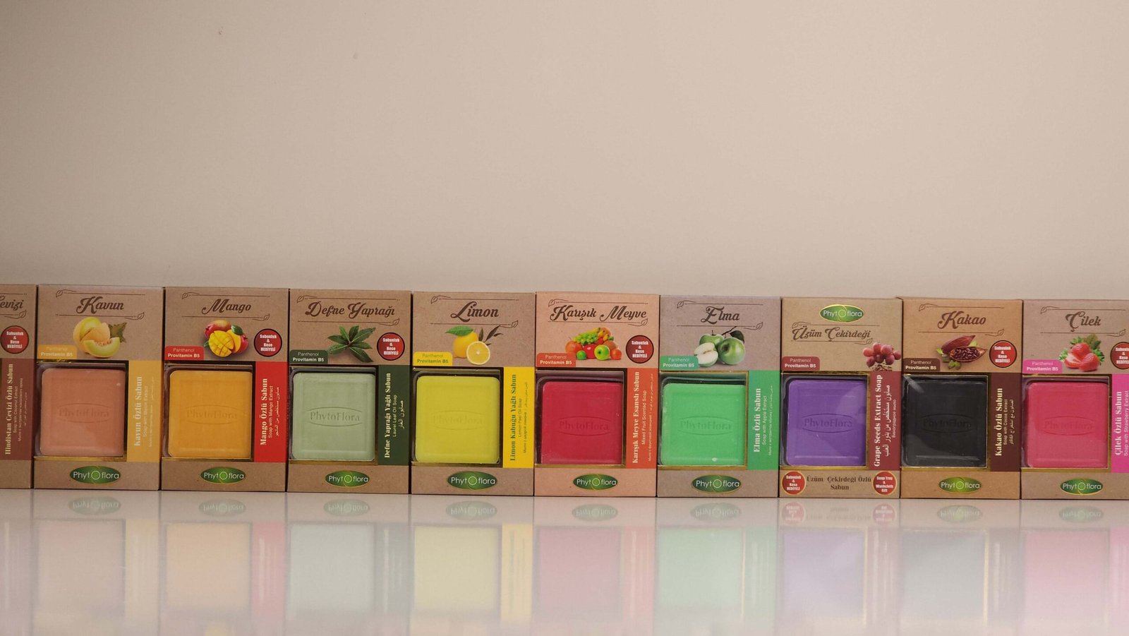 PHYTOFLORA SOAP WITH COCONUT EXTRACT - Image 8