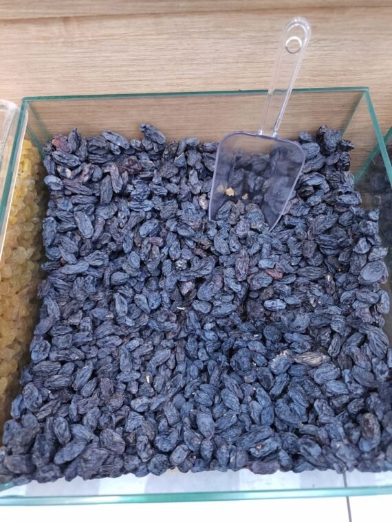Organic Seedless Karaman Uzbek Grapes - Image 2
