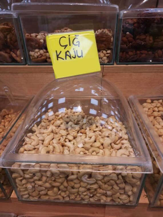 Raw Cashew