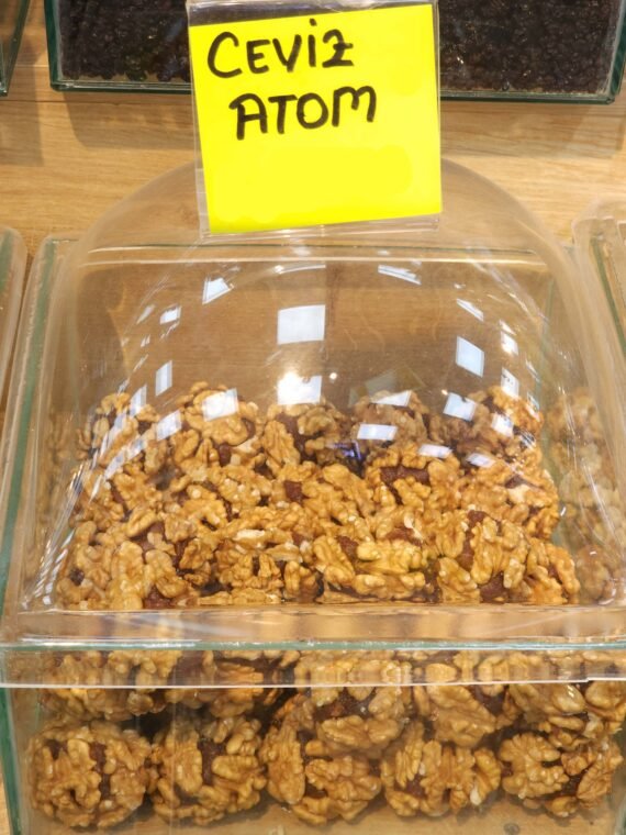 Walnut Atom